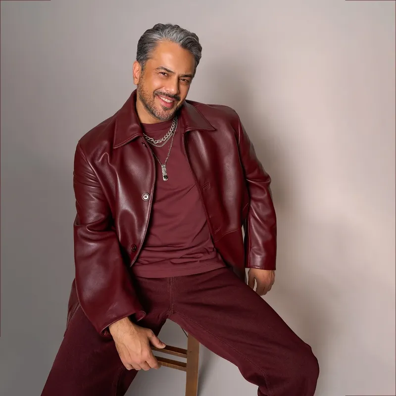 emre-altugdan-yillar-sonra-gelen-oyunculuk-itirafi-kendimi-cirkinlestirmek-icin-cabaladim-1773139675119.jpg Emre Altuğ'dan yıllar sonra gelen oyunculuk itirafı: "Kendimi çirkinleştirmek için çabaladım"-4