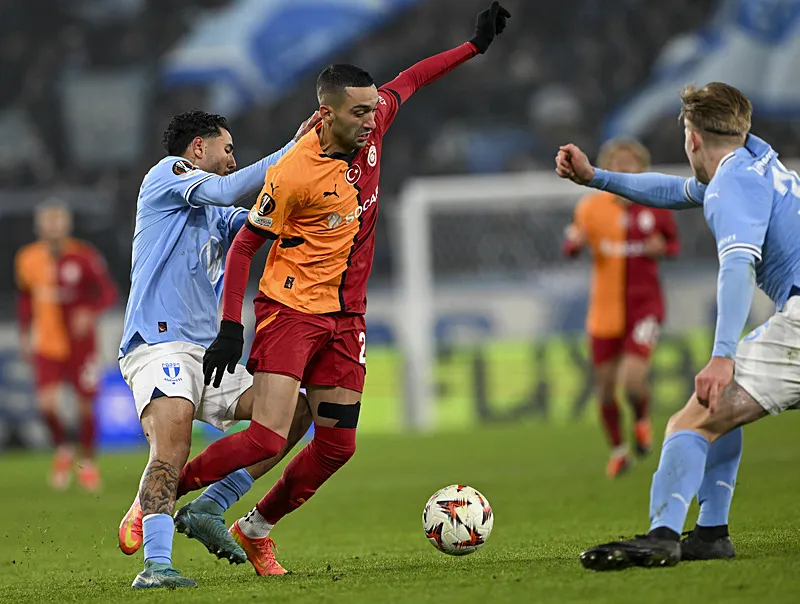 Galatasaray'ın yıldızına talip yağıyor! Transferde flaş gelişme - 8