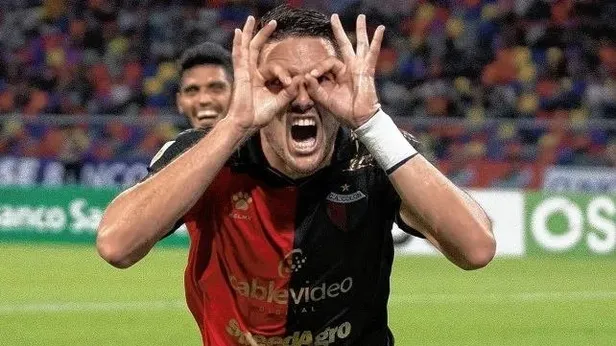 besiktasa-transfer-olacak-mi-facundo-garcesten-surpriz-cikis-1673003169092.jpeg Beşiktaş'a transfer olacak mı? Facundo Garces'ten sürpriz çıkış-2