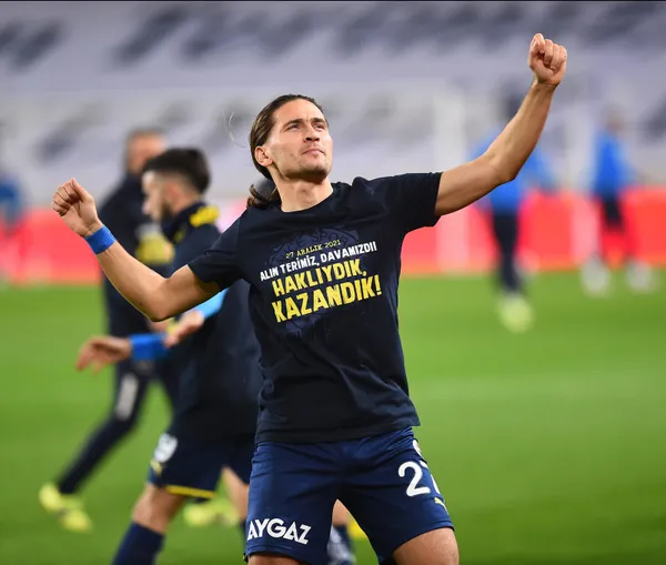 fenerbahcede-miguel-crespoya-talip-var-lyon-fiyat-arastirmasina-basladi-1645262992977.jpg Fenerbahçe'de Miguel Crespo'ya talip var! Lyon fiyat araştırmasına başladı-6