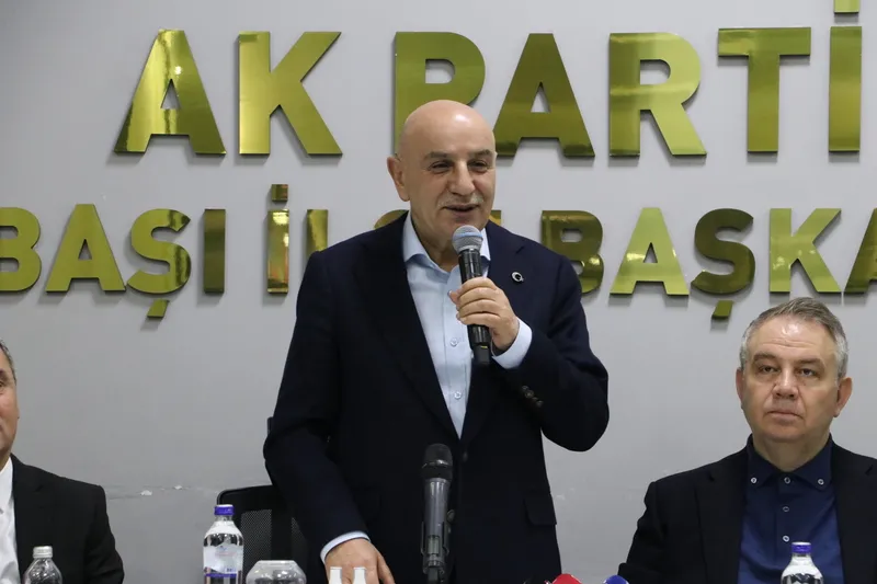 Son dakika: Cumhur İttifakı'nın Ankara adayı Turgut Altınok'tan Mansur Yavaş'a eleştiri: Mermer kırılsa tamir edemez-1
