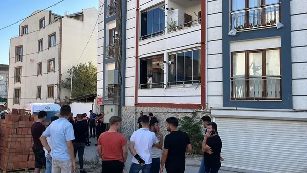 bursada-torun-dehseti-babaannesi-ve-halasinin-bogazini-kesti-1694708467955.jpeg Uyuşturucu krizine girdi katliam yarattı! Bursa'da gözü dönen torun babaannesi ve halasının boğazını kesti-6