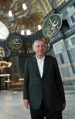 Yunanistan, Ayasofya'nın açılacağı tarih olan  24 Temmuz'u yas ilan etti