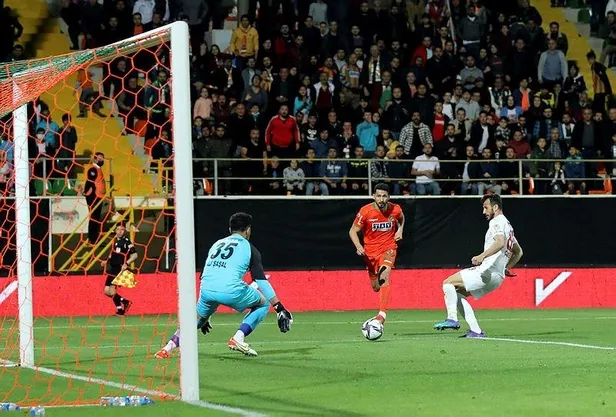 aytemiz-alanyaspor-1-2-demir-grup-sivasspor-mac-sonucu-1650484558933.jpeg Aytemiz Alanyaspor 1-2 Demir Grup Sivasspor | MAÇ SONUCU-2