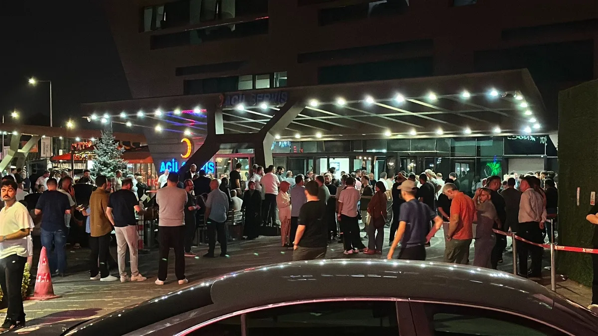 Sakarya'da aile faciası! Üvey babasını yatak odasında vurdu: Kaçarken yakalandı