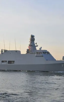 Hayalet gemimiz suya indi!