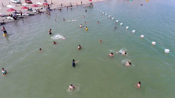 Hazar Gölü'nde Marmaris ve Bodrum'u aratmayan görüntüler!-2