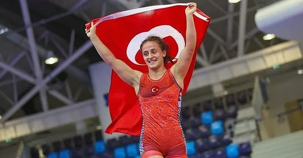 Sahibinin kurşunlanması üzerine panikleyen köpek herkesi duygulandırdı (Yaşam haberleri)-9