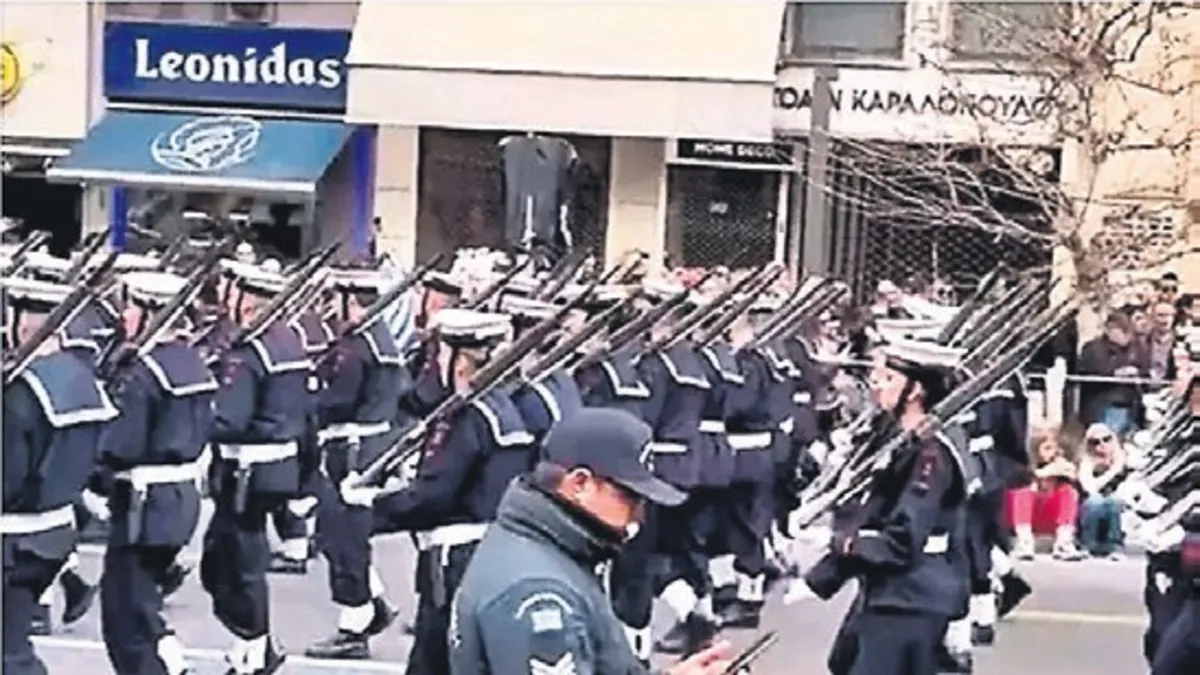 Türkiye karşıtı slogan atan Yunan askerine hapis cezası!