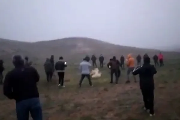kirikkalede-kopek-dovusturenlere-safak-vakti-operasyonu-25-gozalti-1636696116412.jpg Kırıkkale'de köpek dövüştürenlere şafak vakti operasyonu: 25 gözaltı-3
