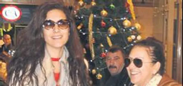 Anne-kızın alışveriş keyfi