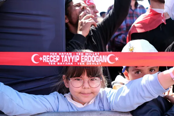 Küresel çeteye diz çöktüren irade: 'Büyük İstanbul Mitingi' yüzlerini düşürdü! Fransız hayal kırıklığına uğradı: Erdoğan'ın güç gösterisi-15