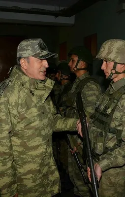 Komutanlar "sınırın sıfır noktası"nda