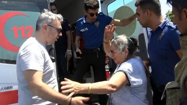 ana-yuregi-trafik-kazasinda-yaralanan-kizini-goren-anne-bayildi-1691395077463.jpeg Ana yüreği; Trafik kazasında yaralanan kızını gören anne bayıldı-2