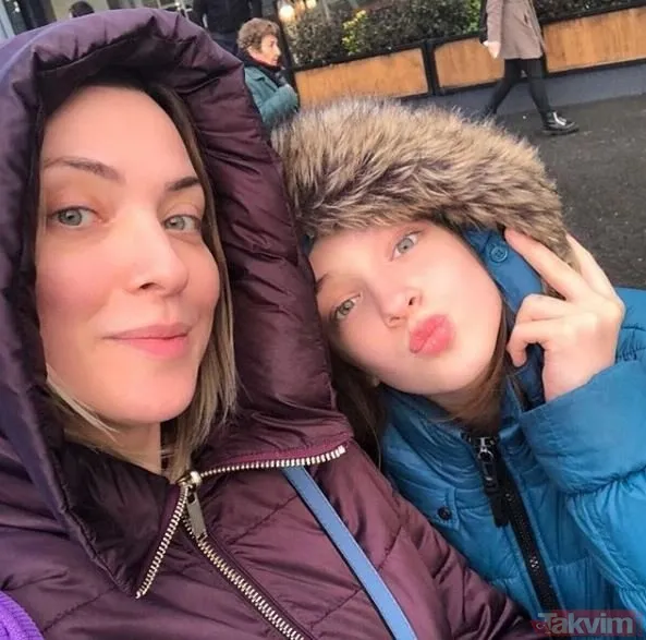 ARZU YANARDAĞ VE KIZI ALARA MAYA SERTER