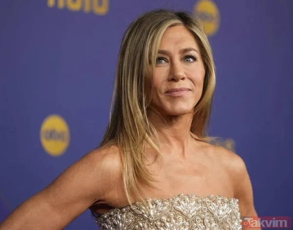 56 yaşındaki Jennifer Aniston'ın ev yapımı kolajen deposu içecek tarifi - 2