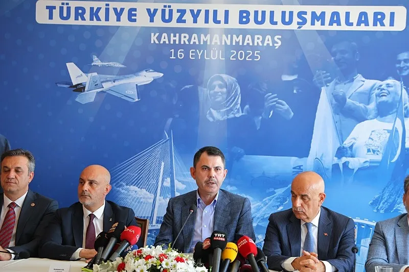 Bakan Kurum deprem bölgesine müjdeyi verdi | Evi olmayana ev! Yeni sosyal konut projesi ile ekstra kontenjan (İHA)