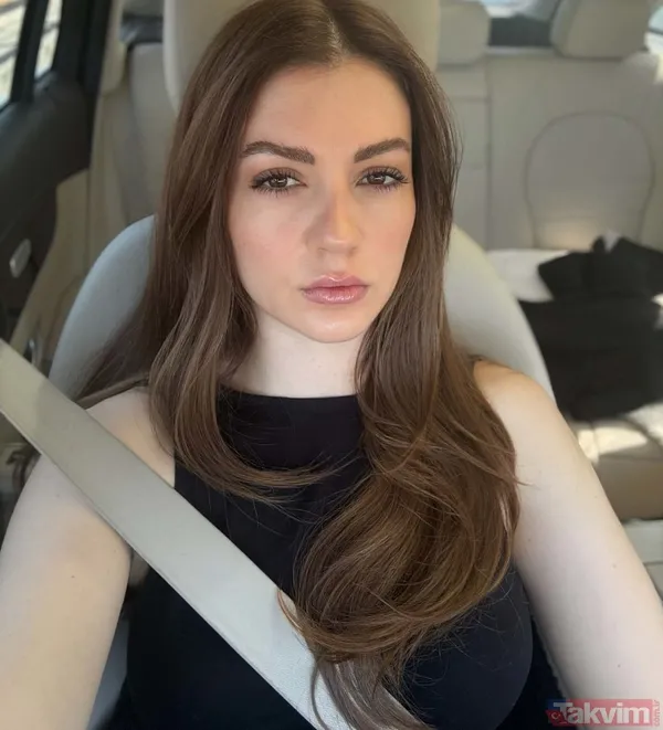 Burcu Özberk fotoğraf ricasını kırmadı! Hayranı makyajsız çekilen o kareyi öyle bir notla paylaştı ki: Ortalık karıştı! - 5