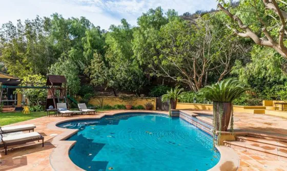 Kendall Jenner yeni evine servet ödedi-14