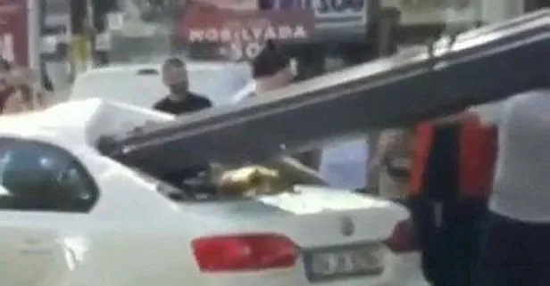 Kamyonetteki demir çubuklar öndeki aracın camından içeri girdi! Çekmeköy’de korkunç olay