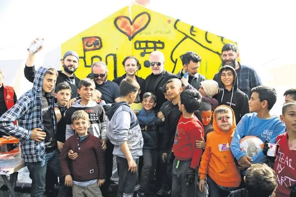 23-unlu-isim-gaziantepli-depremzede-miniklerle-bulustu-tamer-karadagli-umit-karan-umit-kantarci-1677705167911.jpeg 23 ünlü isim Gaziantepli depremzede miniklerle buluştu! Tamer Karadağlı, Ümit Karan, Ümit Kantarcı...-12