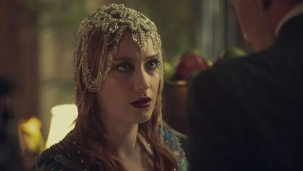 pera-palasta-gece-yarisi-uyarlama-mi-konusu-nedir-oyunculari-kimler-pera-palasta-gece-yarisi-nerede-cekildi-pe-1646312837366.jpg Pera Palas'ta Gece Yarısı nerede çekildi? Pera Palas Hotel nerede? Pera Palas'ta Gece Yarısı hangi kitaptan uyarlama, oyuncuları kimler?-3