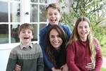 Kate Middleton özür diledi| Paylaştığı fotoğraf yayından çekildi! Nedeni kafa karıştırdı! Dikkat çeken yüzük detayı