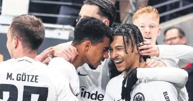 Frankfurt çeyrek finalde!