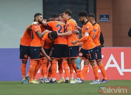 İstanbul’da gol düellosu! Kasımpaşa 2-3 Başakşehir MAÇ SONUCU ÖZET
