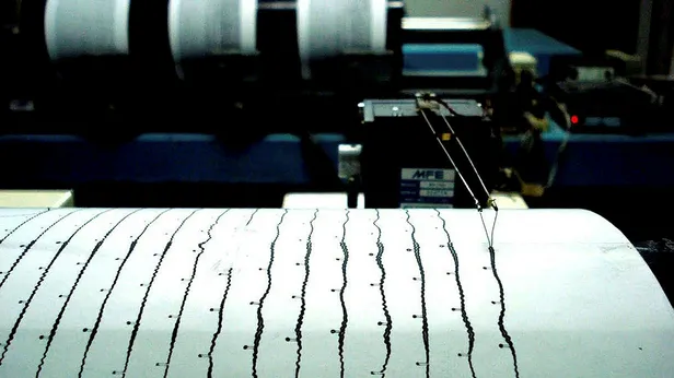 Çanakkaledeki deprem sonrası herkes bunu araştırıyor! İstanbulun en riskli ilçeleri hangileri? İSTANBUL İLÇE İLÇE DEPREM HARİTASI: MTA diri fay haritası sorgulama