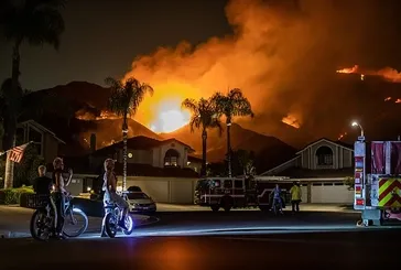 California’da 93 kilometrekare alan kül oldu! Kaynaklar yetersiz yangın söndürülemiyor