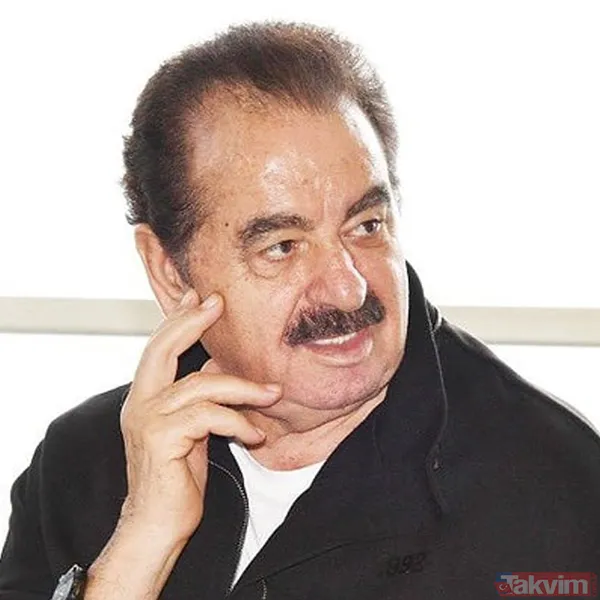 Biraz Önce Lahmacun Geldi, Ufak Bir Parça Çok Israr Ettiler Diye Yedim. Ekmek Yemeyi Kestim. Peynir Ve Yumurta. Kebap, Lahmacun Yok.