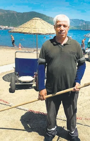 Sezai Külünç köpek balığını tırmıkla kovaladı! Türkiye'nin gündemini salladı