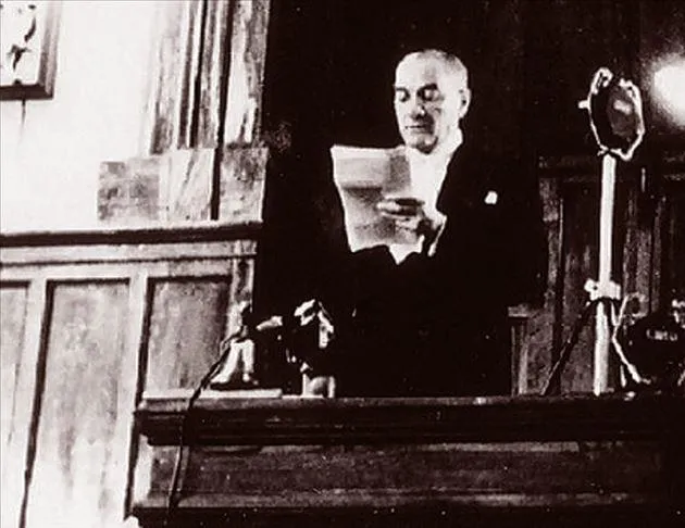 Cumhuriyet 98 yaşında!