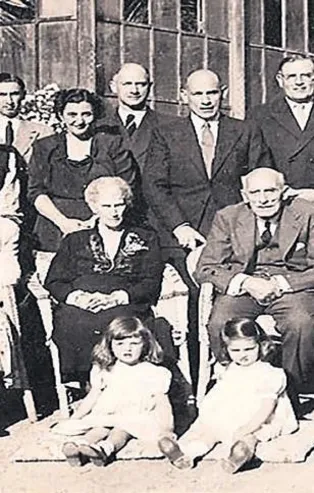 Whittall Ailesi'nin film gibi hikayesi: Sansaryan Han’da bir İngiliz tüccar