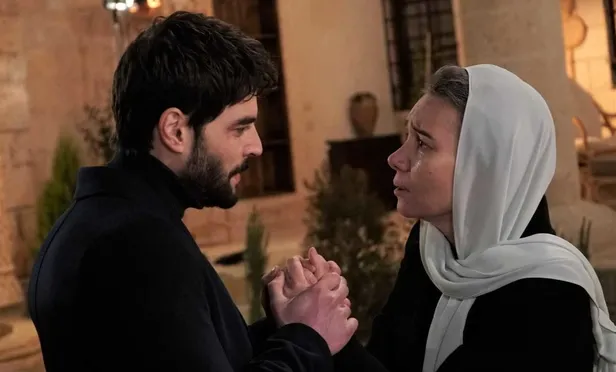 Hercai 57. bölüm fragmanı şok etkisi yarattı! Azize Aslanbey ölüyor mu? Azra'nın gelişi büyük bir hataya neden oluyor-3
