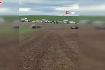 Diyarbakır'da araçlar tarlaya uçtu: 5 yaralı