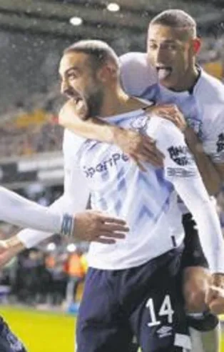 Cenk Tosun’un golü Everton’a yetmedi