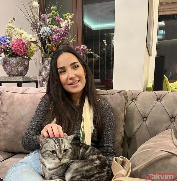 23 yıl sonra ikinci kez anne olan İpek Açar’dan minik oğluyla yepyeni paylaşım! Pencere kenarındaki anne-oğul pozu sosyal medyayı salladı - 5