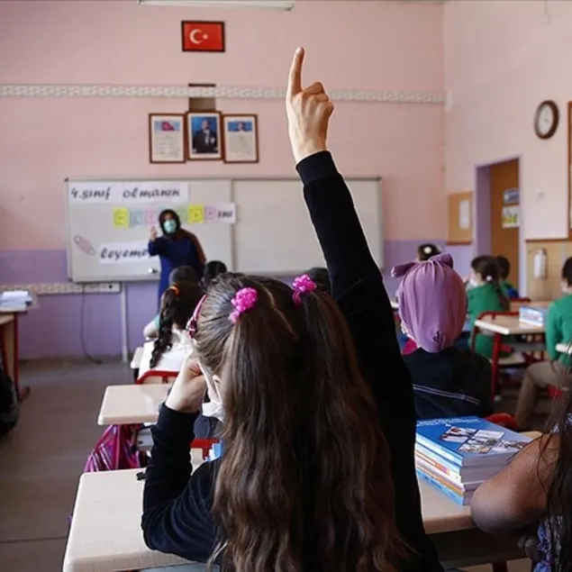 24 Aralık Salı okullar tatil olacak mı? Meb- Valilik son dakika kar tatili açıklamaları! Antalya, Burdur...