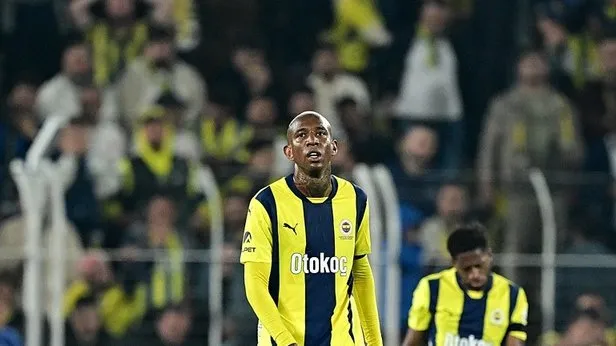 Kadıköyde büyük isyan: Fenerbahçenin Kayserispor karşısında aldığı beraberlik sonrasında taraftar çıldırdı!