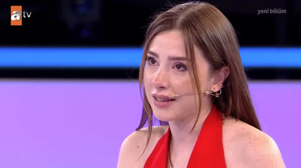 var-misin-yok-musunda-yeni-bolum-heyecani-atvde-gunun-yarismacisi-belli-oldu-1780084173996.jpeg Var Mısın Yok Musun heyecanı atv’de: Ezgi hislerine güvendi!-4