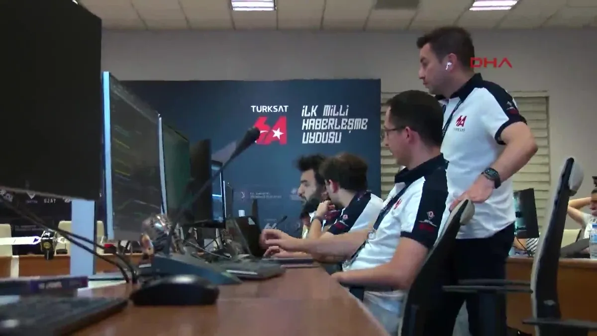 Türkiye'nin ilk yerli ve milli haberleşme uydusu TÜRKSAT 6A'nın 5’inci ve son ateşlemesi başarıyla gerçekleştirildi