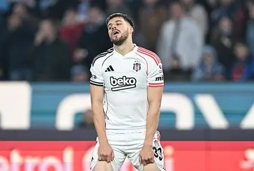 Beşiktaş’ta iki ismin bileti kesildi!