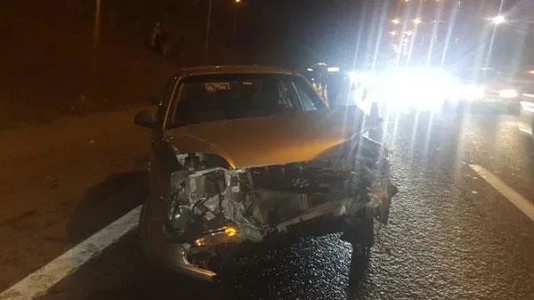 TEM'de feci kaza! Arkasındaki araç çarptı, otomobil takla attı-2