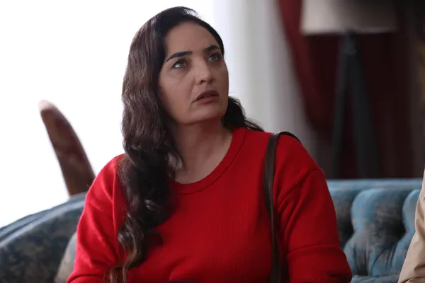 kardeslerim-86-bolumu-nefes-kesti-kafeye-duzenlenen-hain-saldiri-da-herkes-vuruldu-1681634809137.jpg Kardeşlerim 86. bölümü nefes kesti: Kafeye düzenlenen hain saldırı da herkes vuruldu!-2