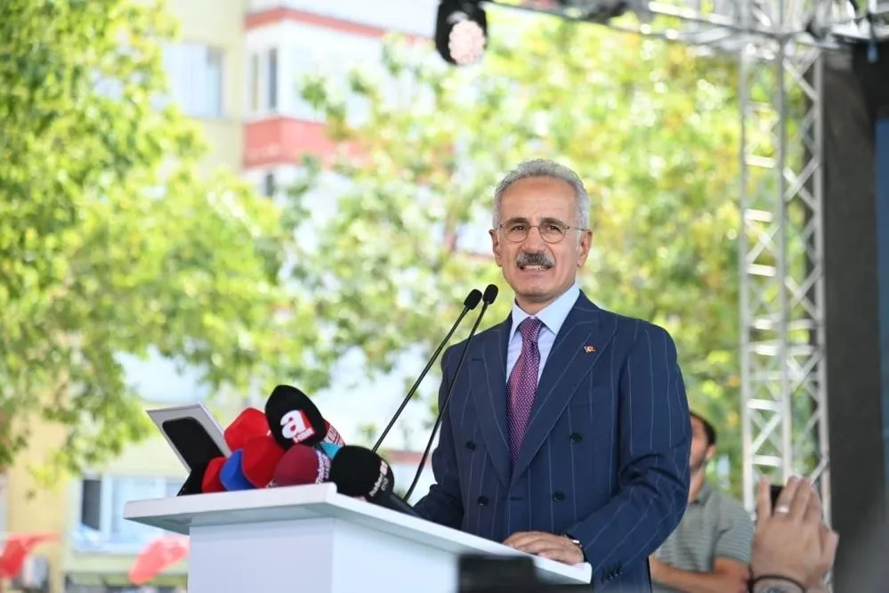 sehir-hastanesi-havalimani-hattinda-kesintisiz-ulasim-1788275840589.jpeg Trabzon'da yarım asırlık hayal gerçek oluyor: Şehir Hastanesi-Havalimanı hattında kesintisiz ulaşım!-5