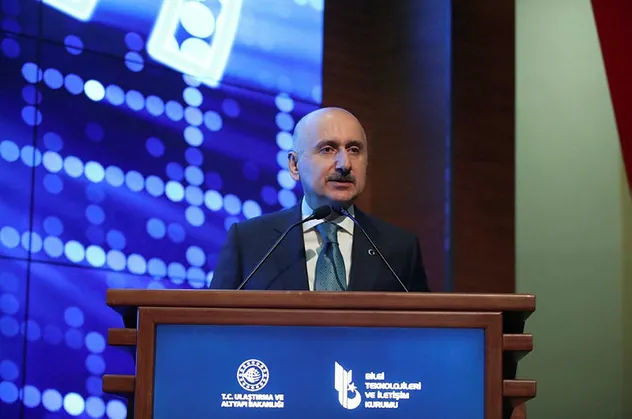 Bakan Karaismailoğlu'ndan İmamoğlu'na çok sert tepki: Şov yapma işini yap