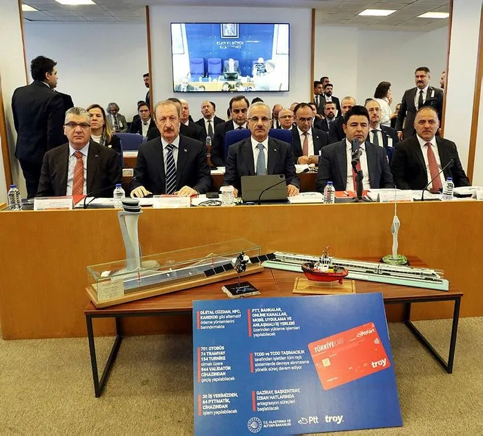 Ulaştırma ve Altyapı Bakanı Abdulkadir Uraloğlu açıkladı: Zengezur Koridoru'ndaki demir yolunun 224 KM'lik ihalesi yapıldı-5