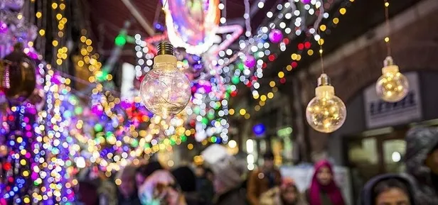 yilbasina-sayili-gunler-kaldi-yilbasinda-sokaga-cikma-yasagi-var-mi-olacak-mi-31-aralik-1-ocak-sokaga-cikma-yasagi-kac-gun-1639469141273.jpg 31 Aralık 1 Ocak sokağa çıkma yasağı kaç gün? Yılbaşına sayılı günler kaldı! Yılbaşında sokağa çıkma yasağı var mı, olacak mı?-3